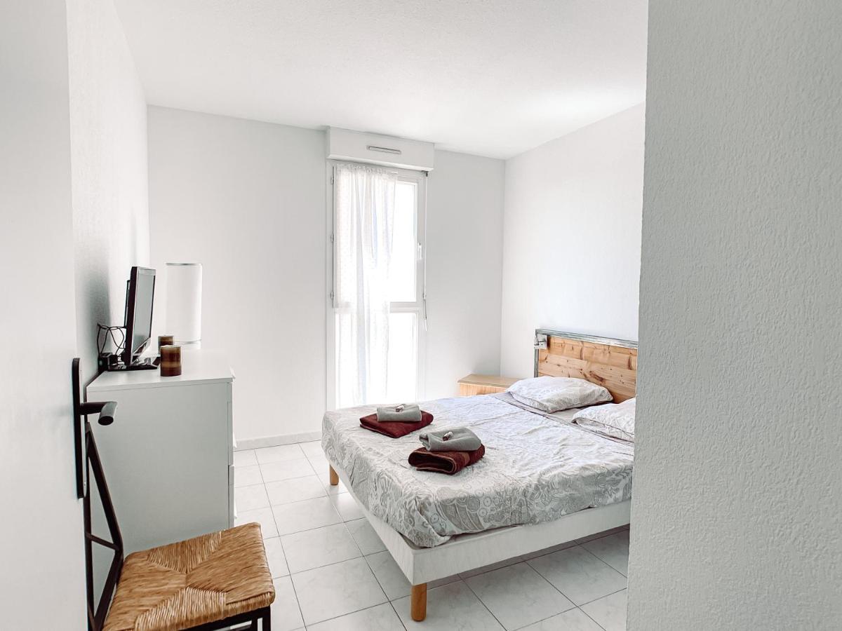 T2 Tout Confort Proche Centre Hyeres & Plages Buitenkant foto